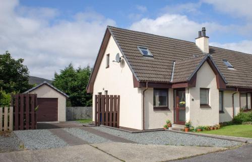 4 Storr Place