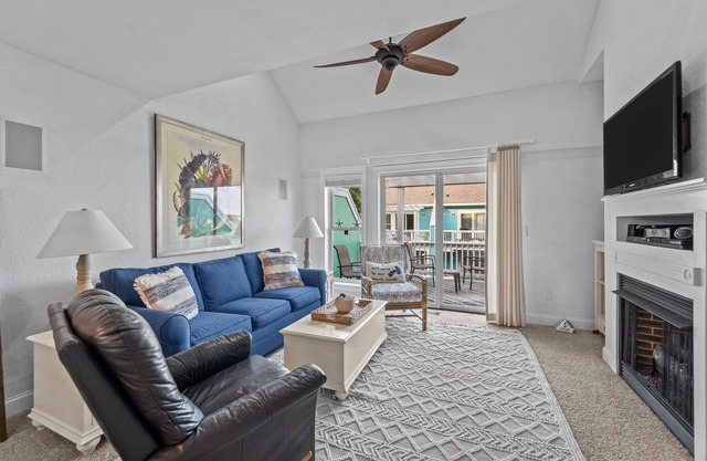 4-story dog-friendly home near beach with decks, pool, gym, washer/dryer, & AC