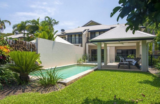 4 Thorntons West