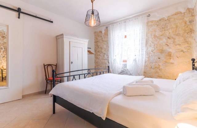 4 You Apps / One Bedroom A3