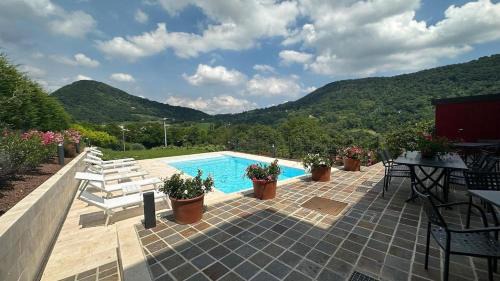 40 Min from the Dolomites Borgo Moretti-4 & pool