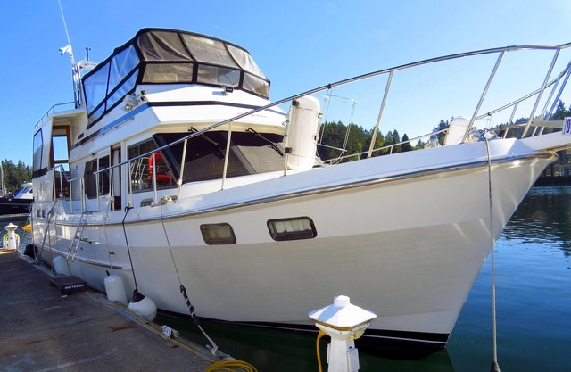 42 'Ponderosa Ubicado en el histórico Gig Harbor Marina & Boatyard