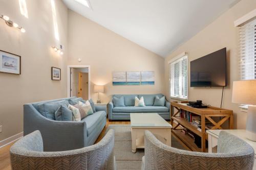 435 Oceanwoods Cottage by Akers Ellis Rentals