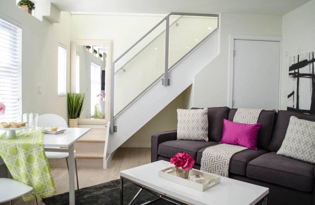Brand New Furnished 2 Bdrm Coach House Cambie - 5 Min Walk King Edward Skytrain