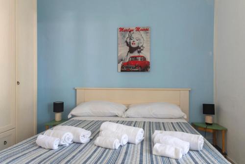 454 Pine Forest Retreat 300m from the Beach, Air-Conditioned Comfort