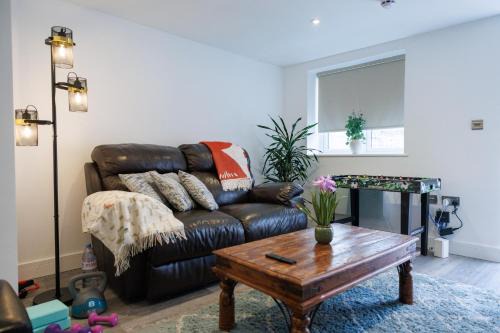 45GR Dreams Unlimited Contractor Home in Harrow