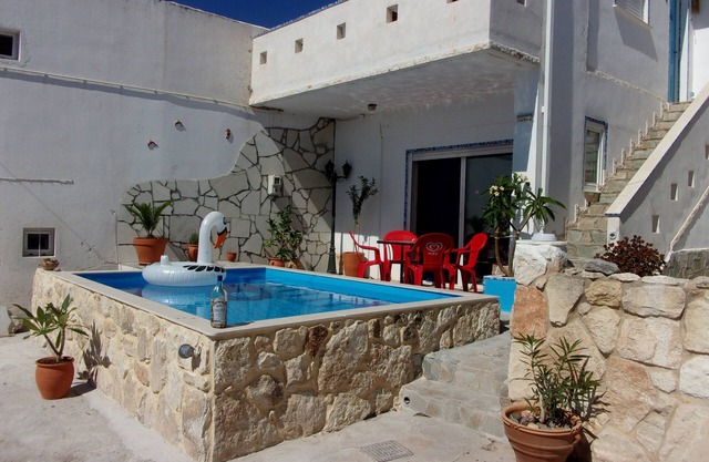Apartamento de 45m2 en planta baja con terraza y piscina privada en la terraza