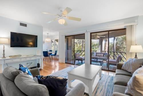 4651 Tennis Club Villa by Akers Ellis Rentals