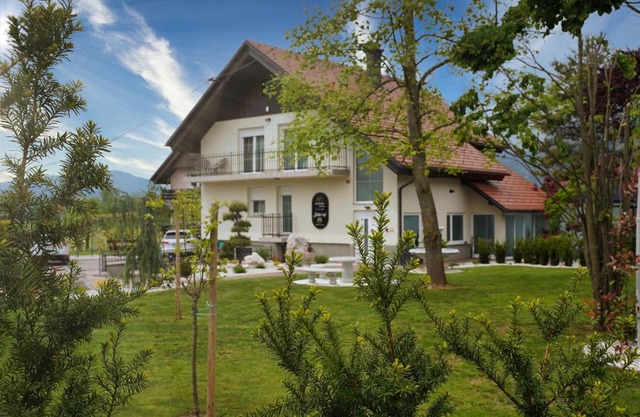 47 Heaven Luxury House