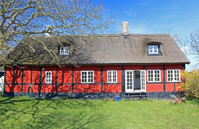 4747 Aakirkeby - Bodernevej 10