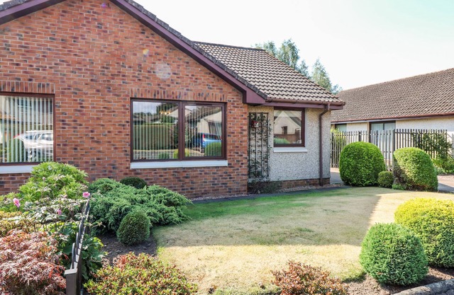 48 EDENBANK ROAD, pet friendly, with a garden in Cupar, Fife