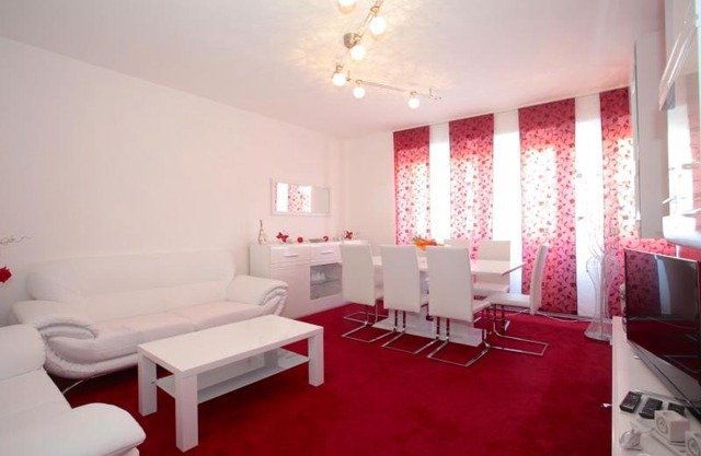 4893 Private Room 1 Person