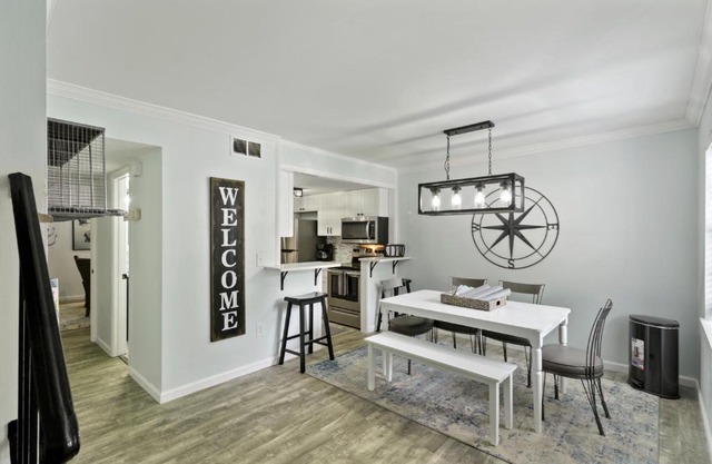 #49 Cheerful 2 BDR with Pool & Assigned 2 Parking