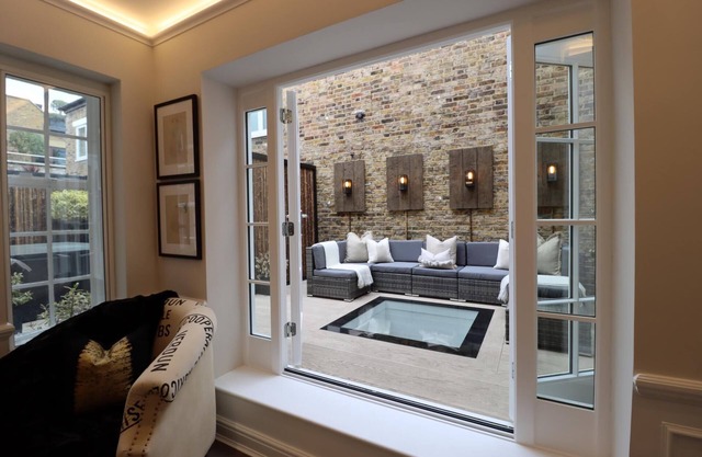 49 Cheyne Place in London