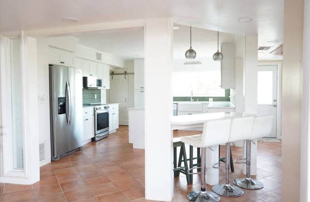 498) Massive Beach house on the Intercoastal!