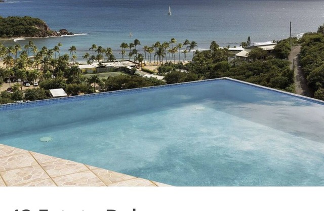 4bd 4. 5 baños Casa y dos apartamentos privados. ¡Vistas hermosas!