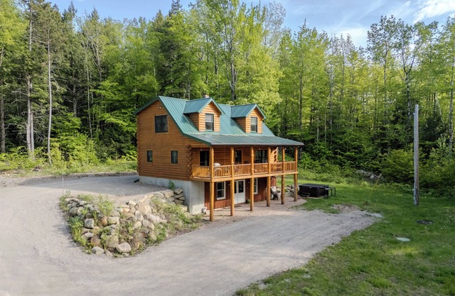 4Bed 3Bath Cabin w/ Hot Tub Near North Conway #TheIntervaleCabin