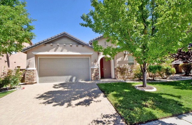 Lake Tahoe/Reno, 4 BR, Full Kitchen, King Bed