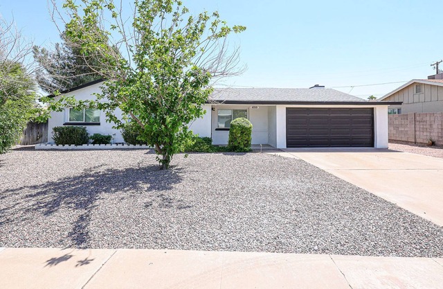 4BR/ 2BA Beautifully Renovated Home With POOL