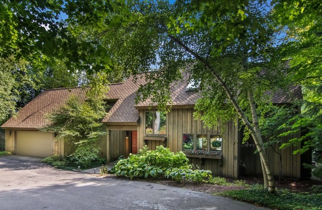 4BR 2BA N. Lake Leelanau Retreat Near the Village of Leland!
