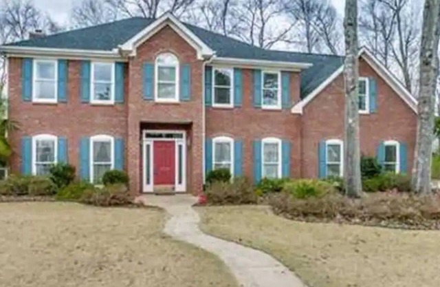 4BR 3. 5BA 3400 ft2 casa con un corto trayecto al campus