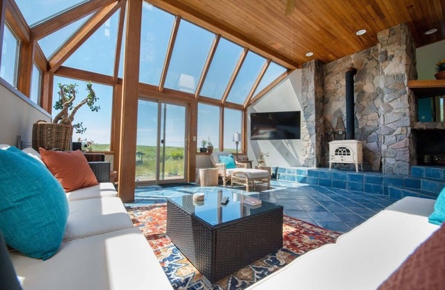 4BR / 3Bath Ocean Front, sala de juegos, jacuzzi, recientemente remodelado, perfecto para familias