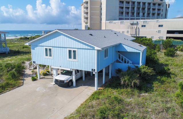 4BR Coastal Escape with Ocean Views