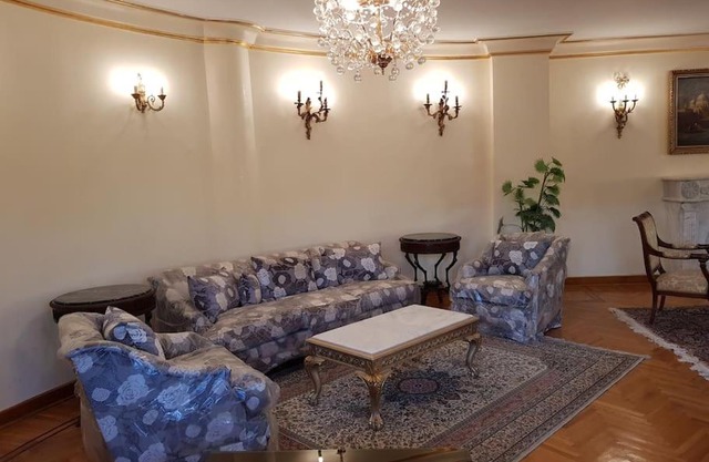 4BR Ground Floor Apartment near 5A Families Only