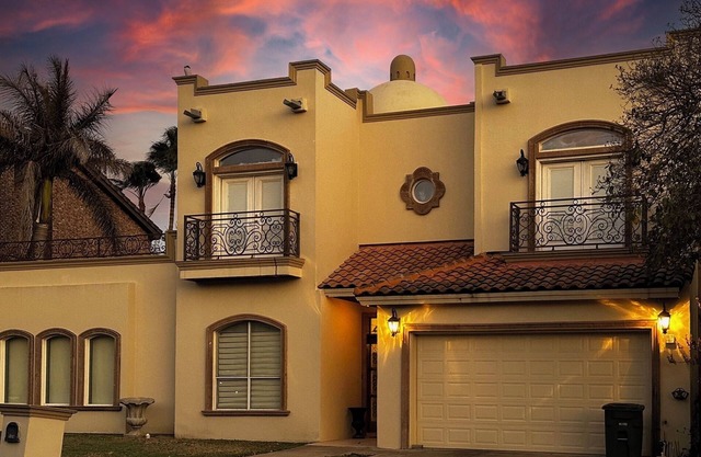 4BR Hacienda Lakeview Retreat: Pool, Fireplace, Piano + Theater Room