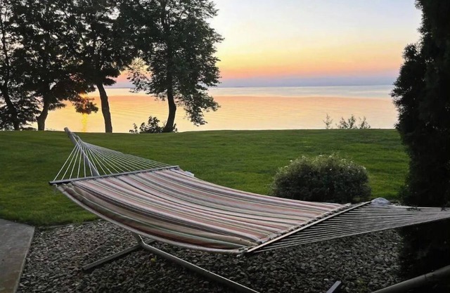 4BR Izatys Lake Home Mille Lacs Fish-Golf-Swim. Lakeshore, Izatys amenities!