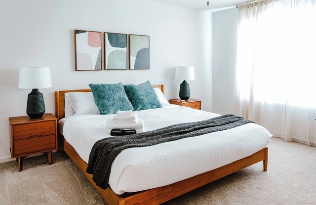 4BR Modern Getaway - Mins to UA, King Bed