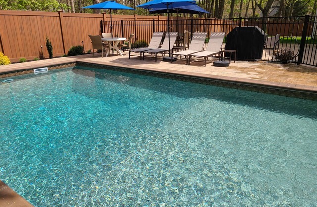 4BR+ Newly renovated home mins to top beaches and vineyards, new heated pool!
