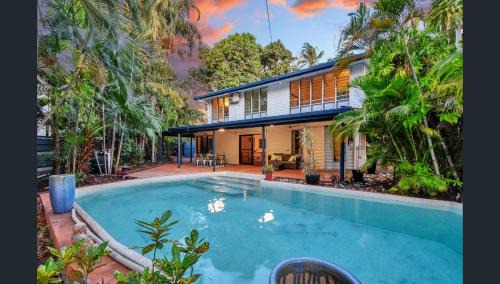 4BR Pet-friendly Pool Paradise