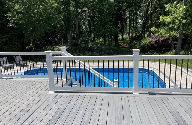 4BR, Private Backyard Pool, Near Bike Trails, 3 Miles to the Beach