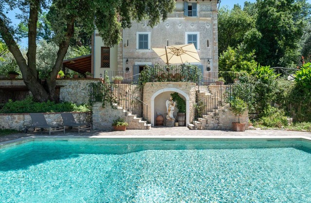 4BR Villa, cerca de Roma y playas en 16 Acre Estate con piscina / AC Nueva !!!!!