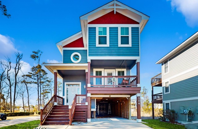 4BR remodeled home w/pool, game room, firepit, W/D