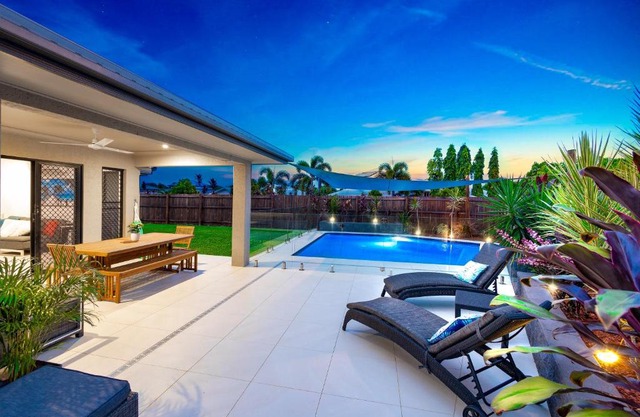 4BR Smithfield Serenity; Pool, BBQ & Pool Table