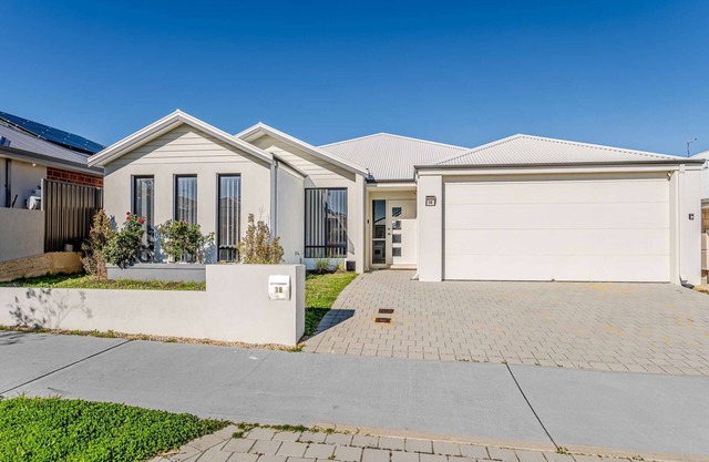 4BR Spacious Family Home w/ Outdoor Dining & Games