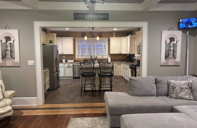 4BR Spartanburg Getaway | Porch + Full Kitchen