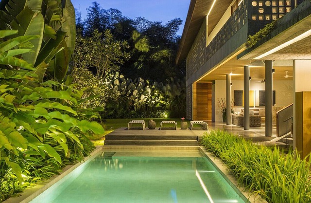 4BR VILLA EAST COAST BALI BEACH WALKING