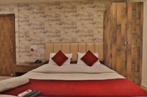 4everstay By Premium Ramayan Elite Ultra Luxury Rooms Near Ram Mandir With Free Parking & Wifi ! Best Selling Hotel In Ayodhya
