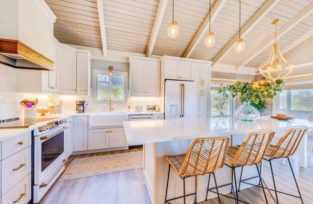 Bella Vista Beach Cottage~4Min Walk to Beach!