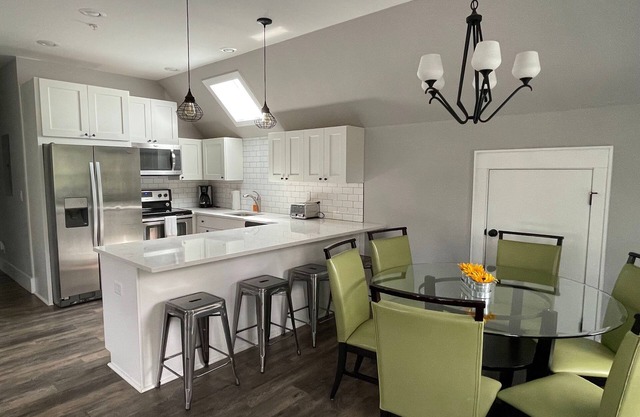 4th Street - Walk to Town Apartment in Highlands NC
