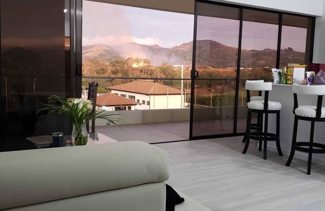 5* 2 D Mount view+Airport+ Pool+3 bed +Bb Crib+