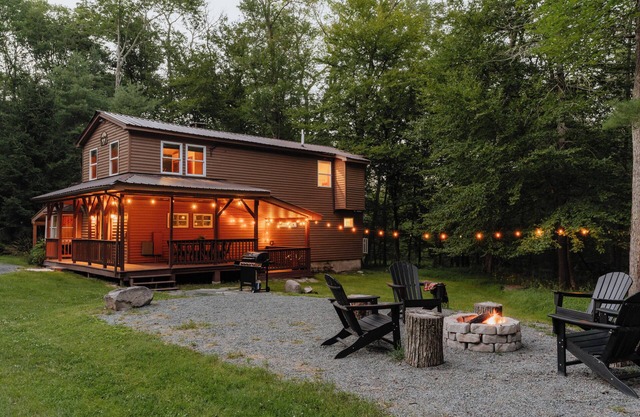 5 Acre Nature Escape · Rockpine Cabin