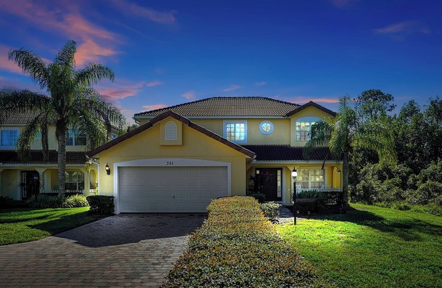 ⛱ 5 Bed Lake Wilson - South Facing Pool - Overlooking Conservation and Woodland