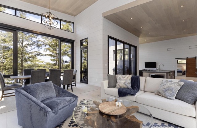 5 bedroom 5 bath Brand New Build on Lake Joseph