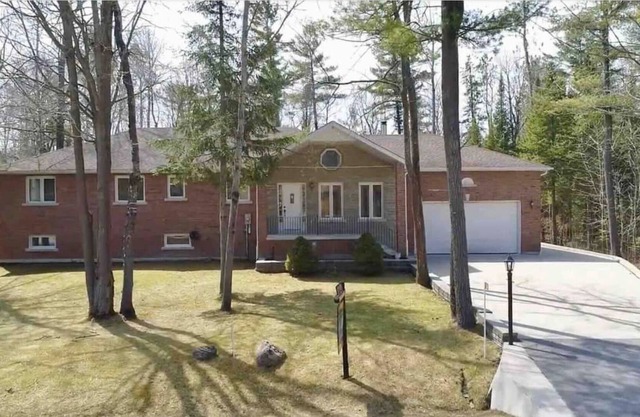 5 Bedroom, 6 bed’s Bungalow Cottage. 5 minutes to private beach