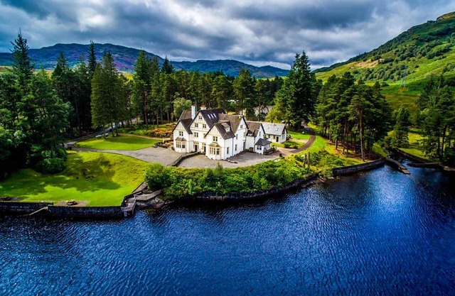 5 bedroom accommodation in Stronachlachar