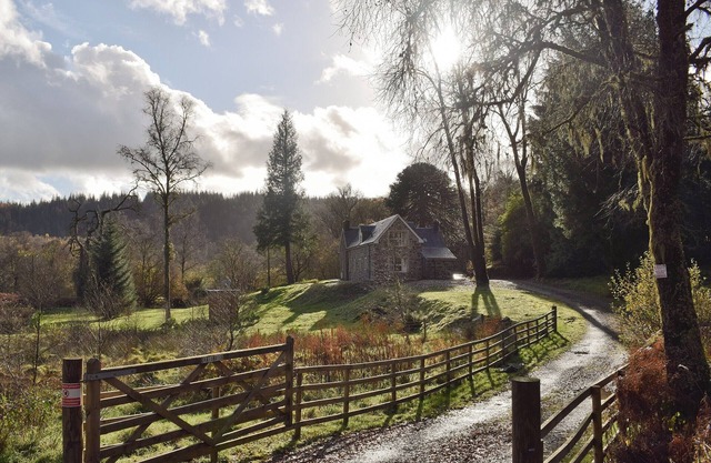 5 bedroom accommodation in Aberfoyle